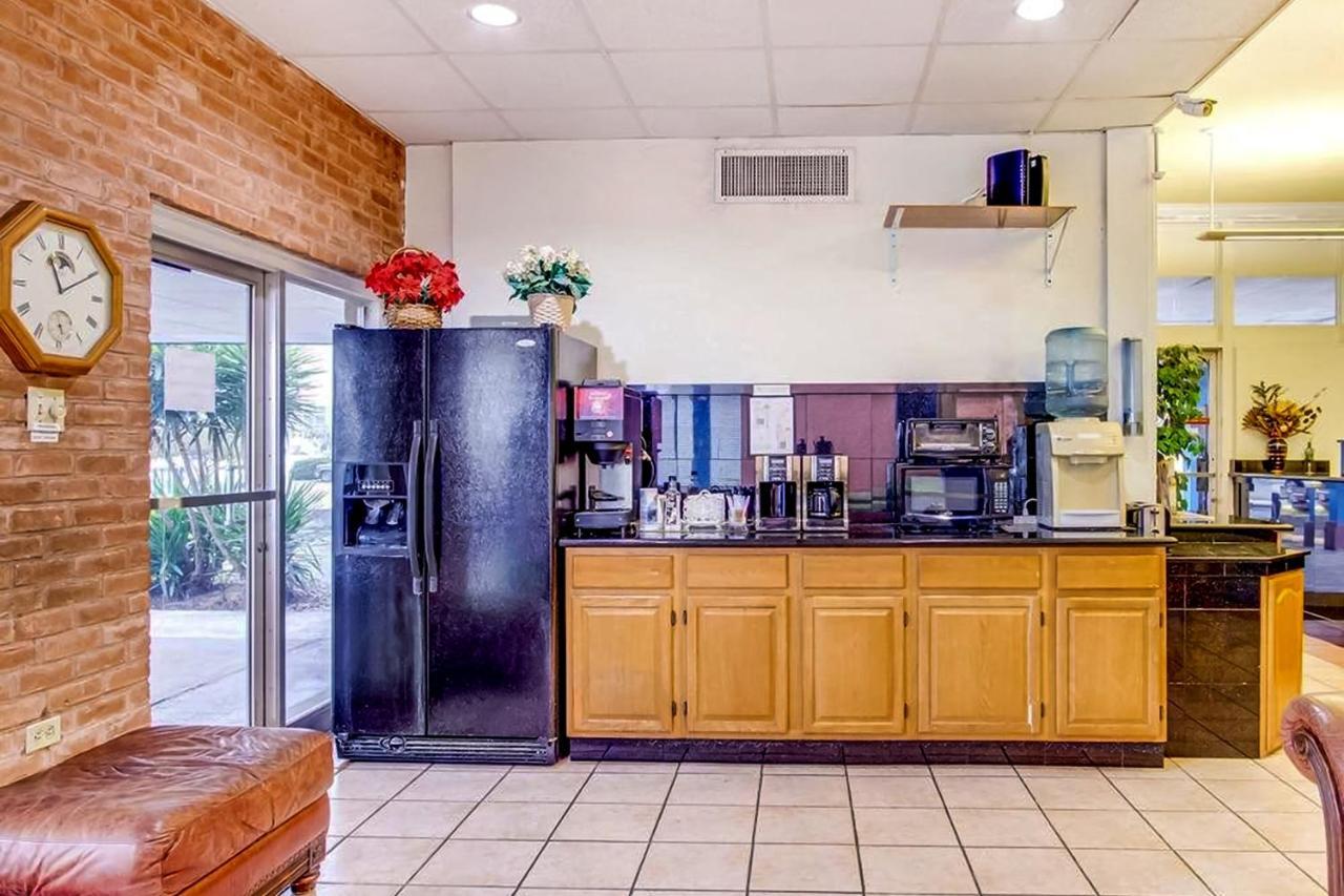 Americas Best Value Inn San Antonio Airport South Eksteriør bilde